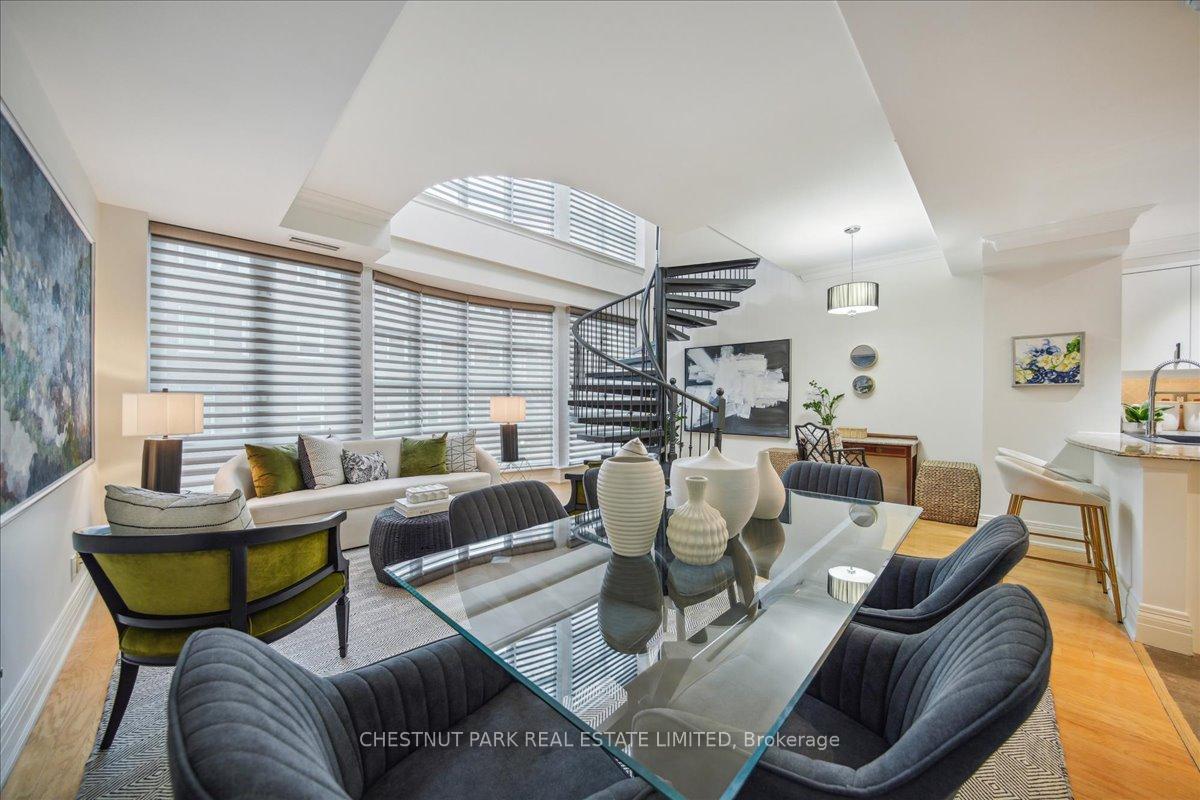 33 Delisle Avenue - C12458887- $825,000